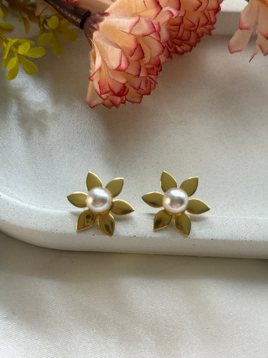 ANTI TARNISH FLOWER EARRING